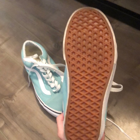 Vans - Picture 3 of 3